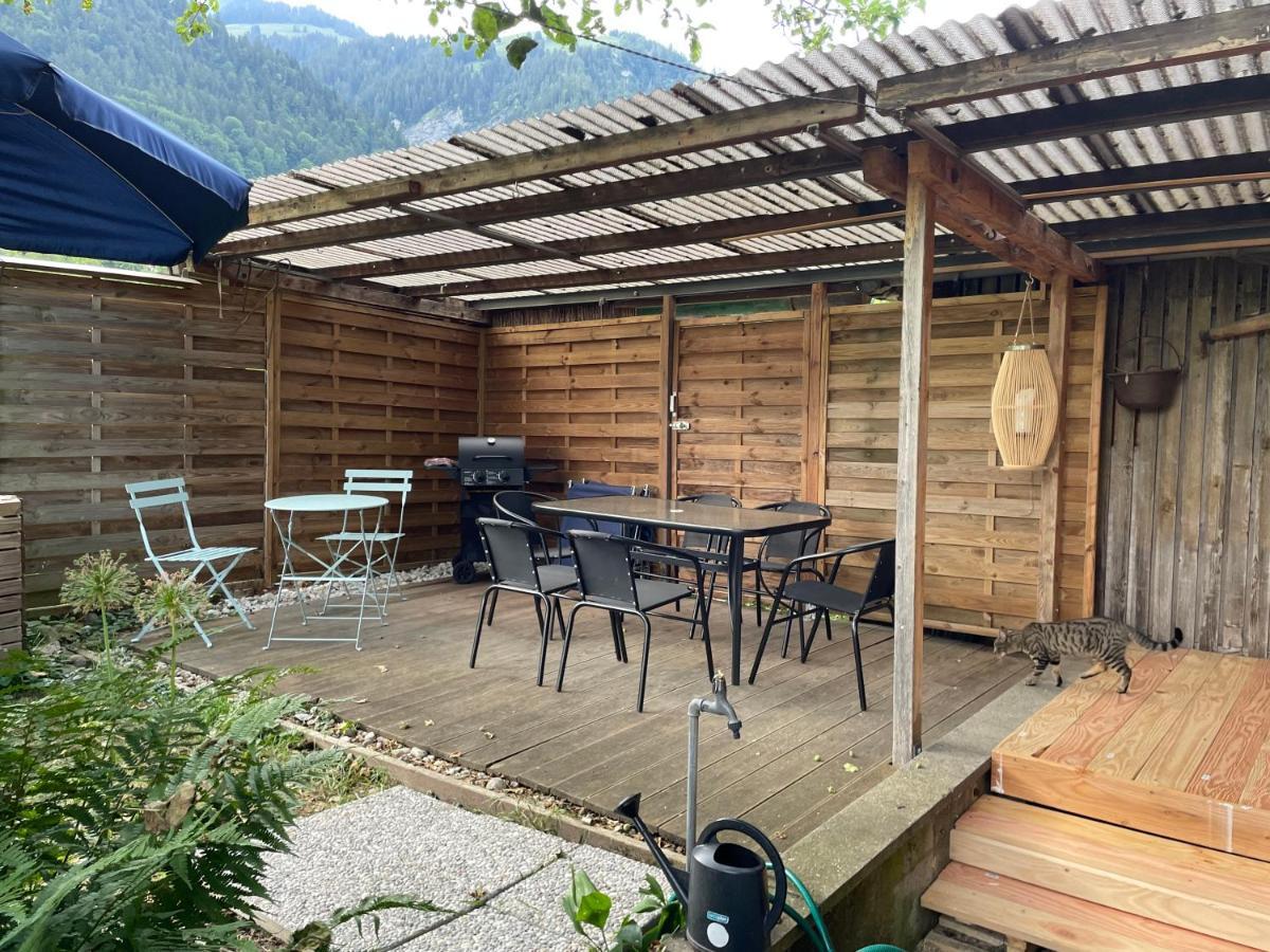 Edelweiss 4 Zi Ferienwohnung In Landhaus Frutigen Eksteriør bilde