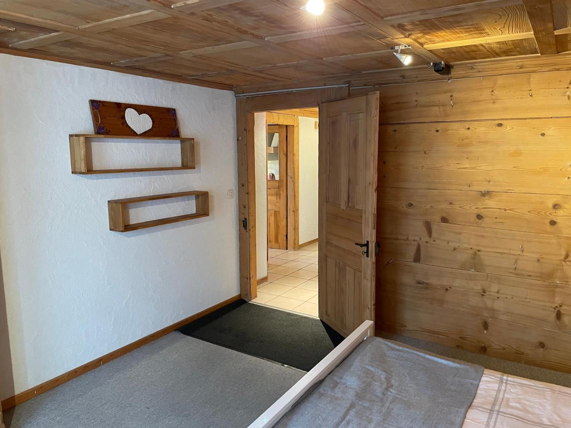 Edelweiss 4 Zi Ferienwohnung In Landhaus Frutigen Eksteriør bilde
